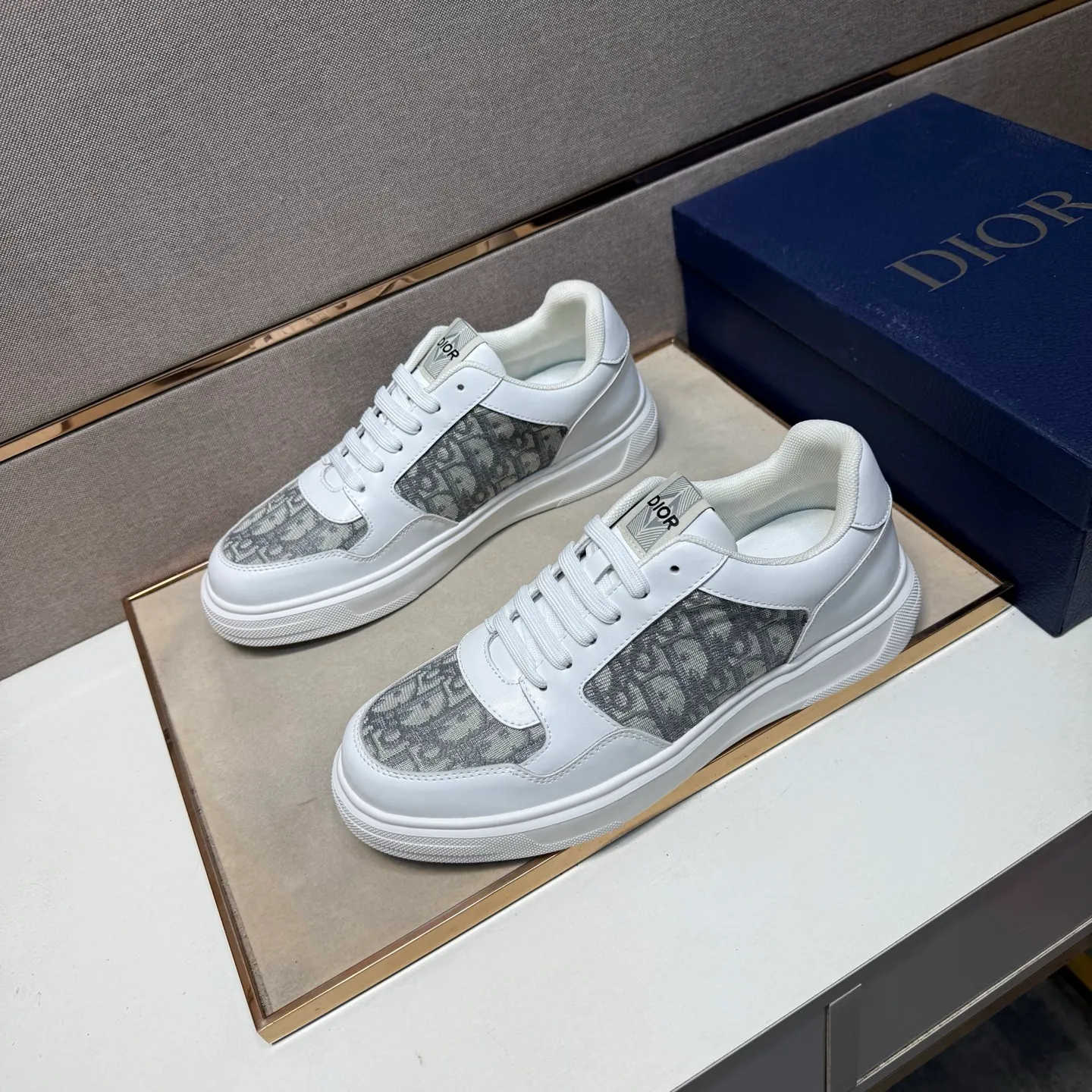 ⬛️Men's shoes 💰p400 [Dior~] Men's casual shoes 2025z cabinet sales simultaneously 🔶Size: 38-44 #️⃣ 🔷2 colors🔜The upper is made of multi-material splicing➕Mesh lining, comfortable and breathable, sole: original comfortable and wear-resistant outsole, ⚠️real thing📱photographed🎬real thing is better📢📢📢